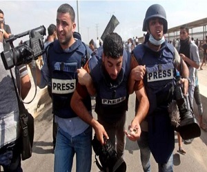 القوات الامنية في الانبار والسماوة تعتدي بالضرب على صحفيين وتصادر معداتهم